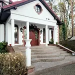 Apartament Zalesie *